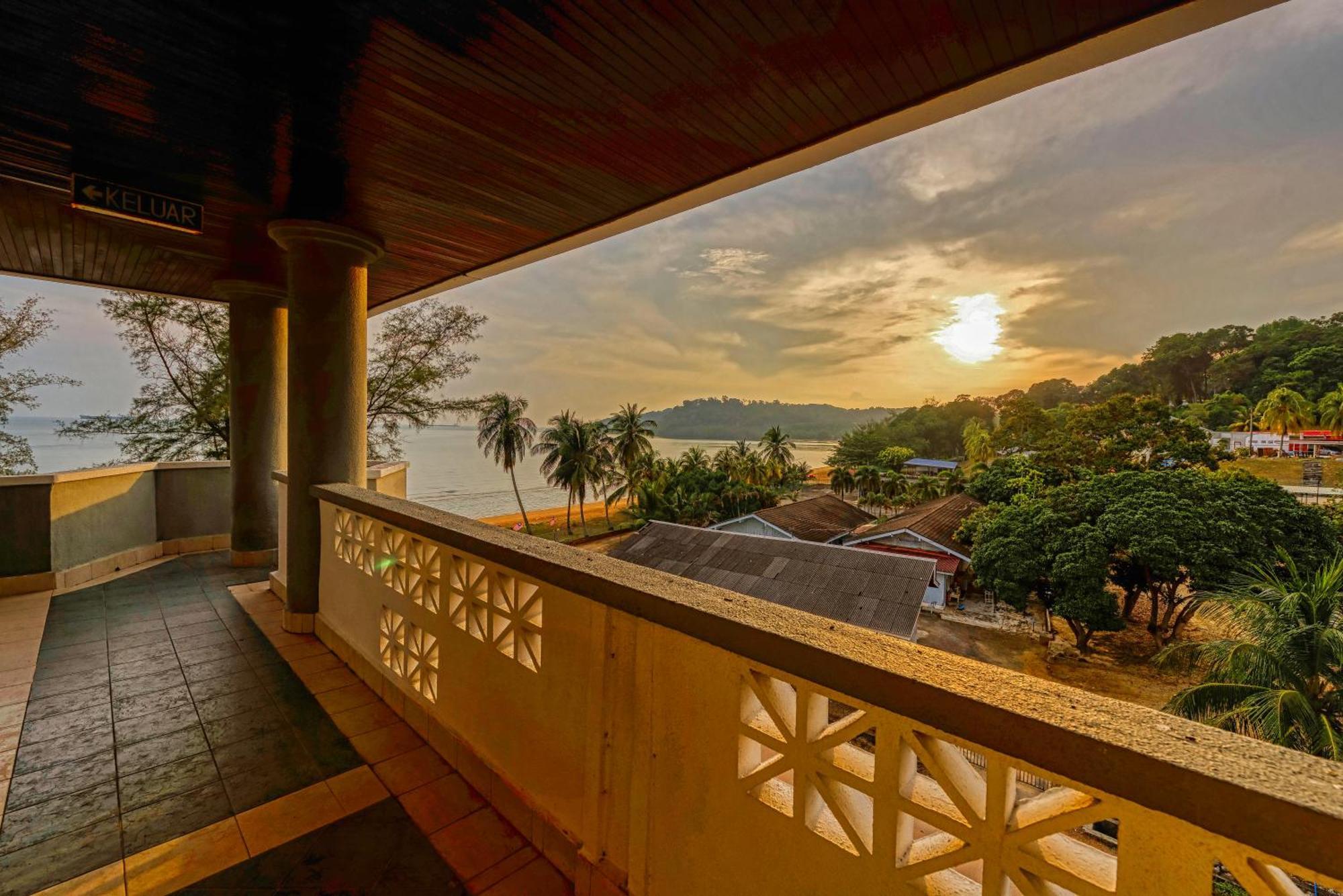 Long Sands Port Dickson Ngoại thất bức ảnh